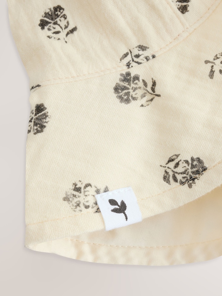 Neutral Floral Baby 100% Cotton Woven Bucket Hat (0mths-2yrs) - Image 2 of 3