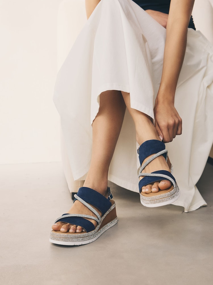 Azul marino - Forever Comfort® Leather Bling Detail Slingback Sports Wedge Sandals - Imagen 1 de 9 Azul marino - Forever Comfort® Leather Bling Detail Slingback Sports Wedge Sandals - Imagen 1 de 9