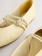 Buttermilk Yellow Standard Fit Forever Comfort® Leather Round Toe Mary Jane Shoes - Image 5 of 5