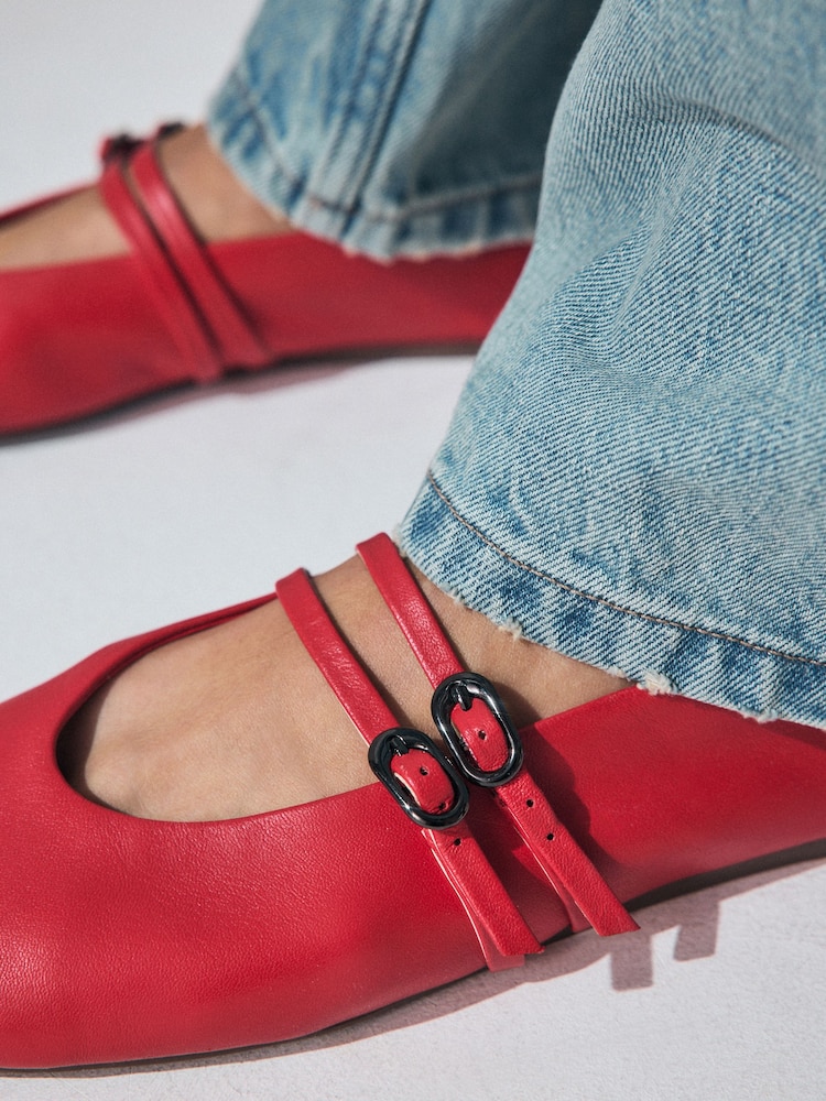 Rouge - Chaussures Mary Jane en cuir à bout rond Forever Comfort® - Image 5 of 9