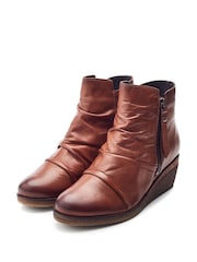 Moda In Pelle Olgar Rouched Wedge Leather Ankle Boots - Image 3 of 5
