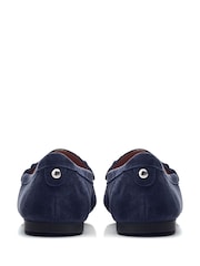 Mornarica - Moda in Pelle Famina Square Toe pentlja Tassel Trim Leather mokasini - Slika 4 iz 5