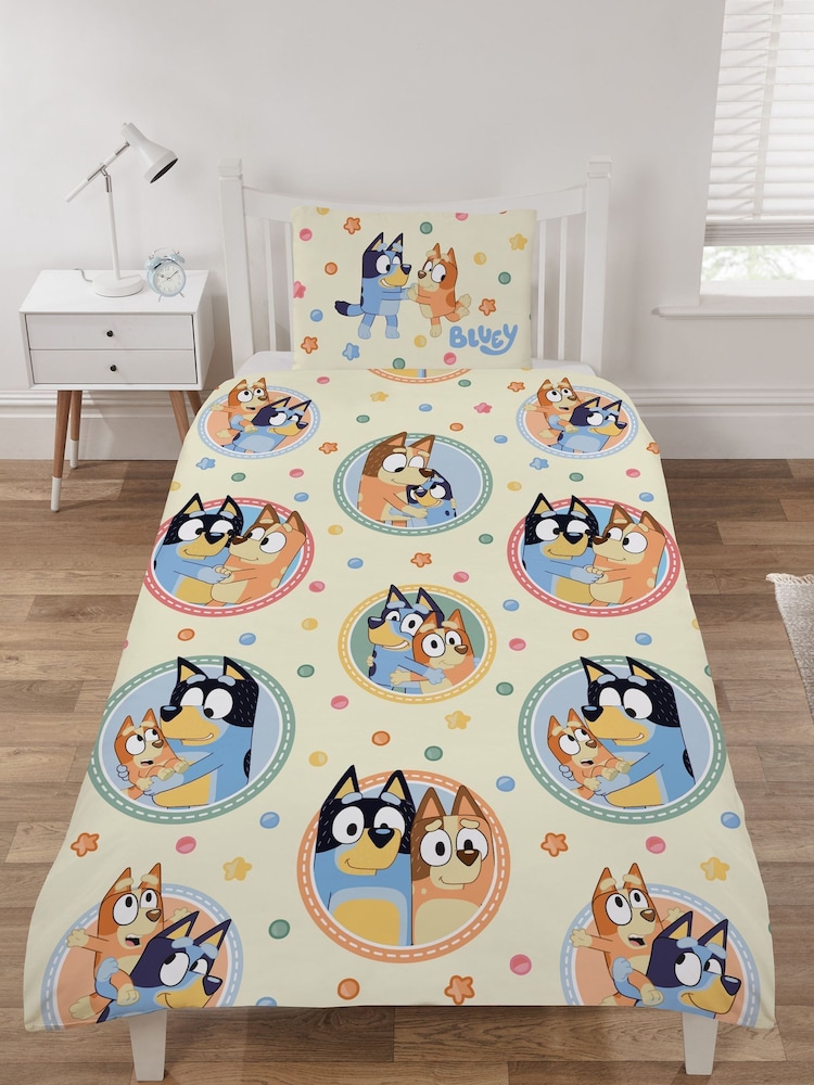 Bluey Multi 100% Cotton Reversible Single Duvet Cover and Pillowcase Set - Image 1 of 3