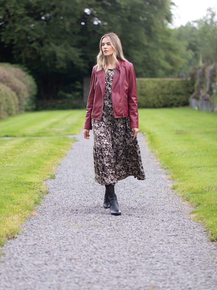 بني - فستان ماكسي Mollie بأكمام طويلة من Lakeland Clothing - صورة 1 من 3 بني - فستان ماكسي Mollie بأكمام طويلة من Lakeland Clothing - صورة 1 من 3