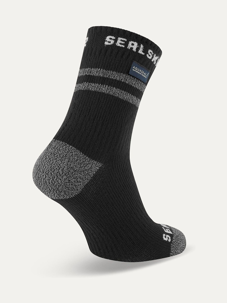 Sealskinz Mautby Waterproof Warm Weather Ankle Length Socks With Hydrostop - Image 2 of 2