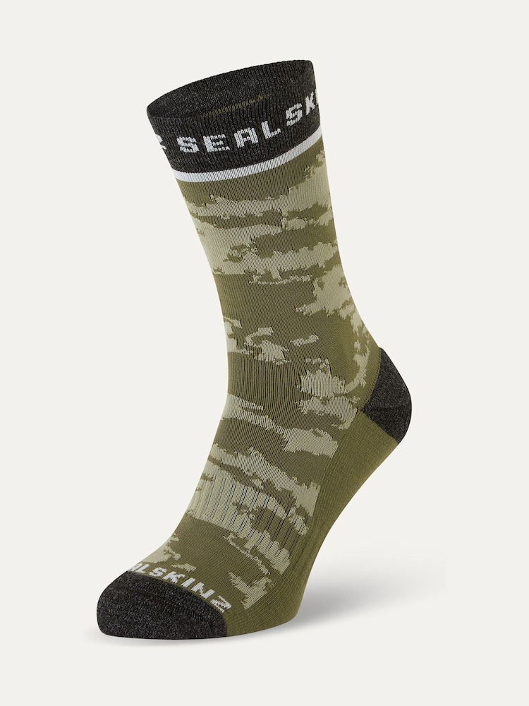 Sealskinz Green Reepham Mid Length Jacquard Active Socks - Image 1 of 2