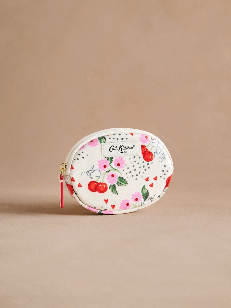 بيج فاتح ـ طبعة كرز - محفظة مستديرة قطن 100% مزودة بجيب من Cath Kidston - صورة 1 من 3
