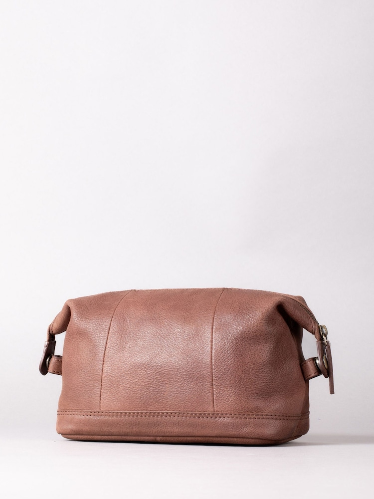 Lakeland Leather Brown Hutton Wash Bag - Image 1 of 5
