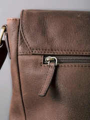 Lakeland Leather Brown Hutton Messenger Bag - Image 6 of 8