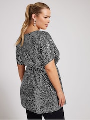 Yours Curve London Wickeltop mit Paillettenbesatz - Bild 4 von 5