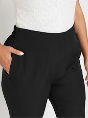 Yours Curve Darted Waist Tapered Trousers - Imagen 4 de 5