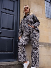 Yours Curve Natural Leopard Print Twill 100% Cotton Jacket - Image 5 of 6