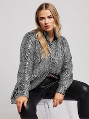 قميص مزيّن بترتر London من Yours Curve - صورة 4 من 5
