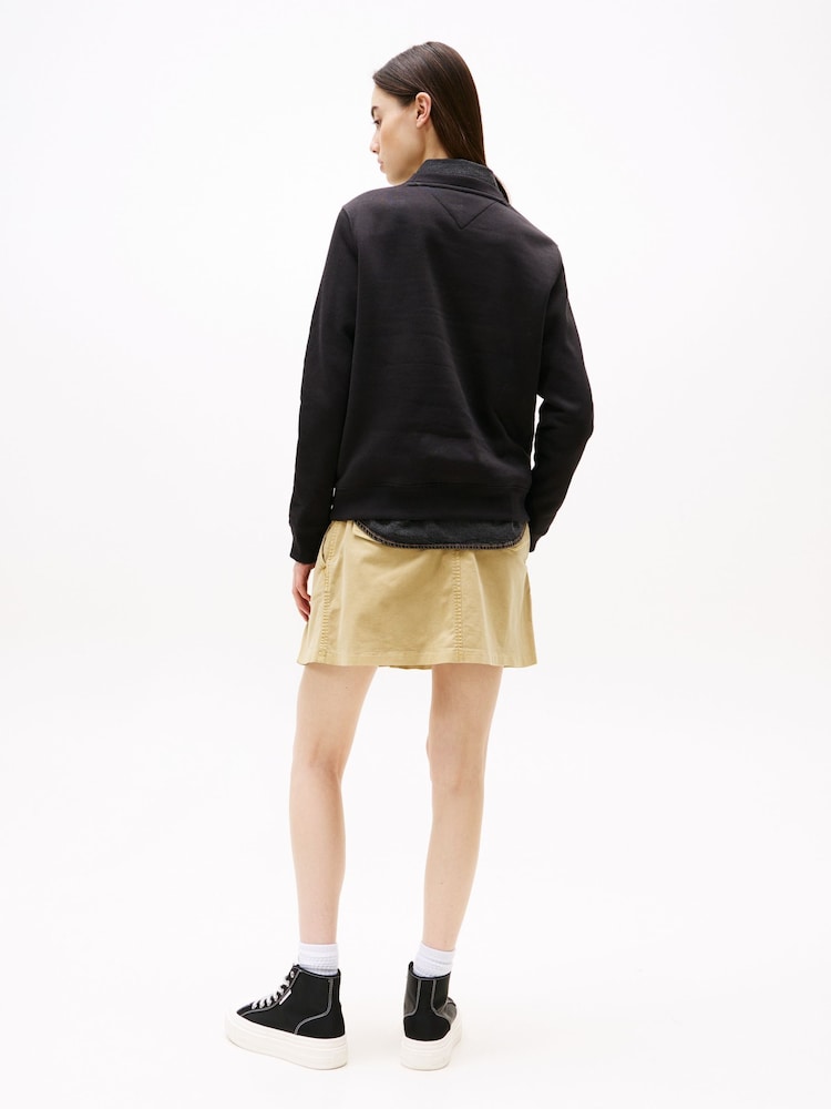 שחור - Tommy Jeans Flag Crew Jumper - תמונה 2 מתוך 7