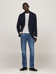 أزرق داكن - بنطلون جينز Denton بقصة مستقيمة من Tommy Hilfiger - صورة 2 من 4
