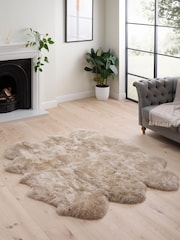 Hanlin Oyster Sheepskin Rug - Image 5 of 6