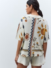 Abstract Sunshine Knitted Collared Short Sleeve Shirt With Linen - Image 4 of 8
