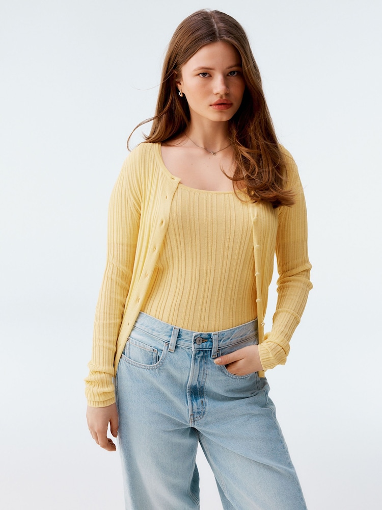 Geel - Fine Knit Ribbed Scoop Neck T-Shirt - Image 2 of 8