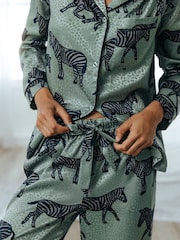 Chelsea Peers Langes Pyjama-Set mit Zebramuster aus Jacquard-Satin - Bild 4 von 5