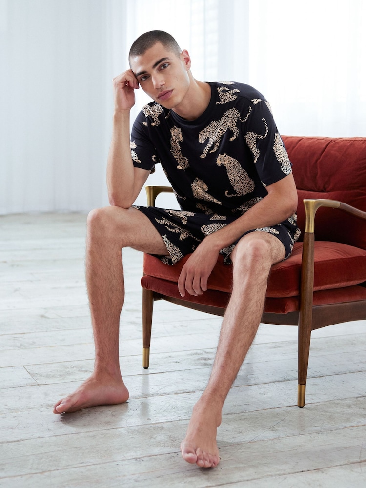 Chelsea Peers Kurzer Pyjama mit Leopardenmuster - Bild 2 von 5