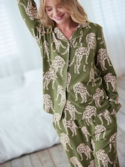 Chelsea Peers Green Organic Cotton Giraffe Print Long Pyjama Set - Image 4 of 5