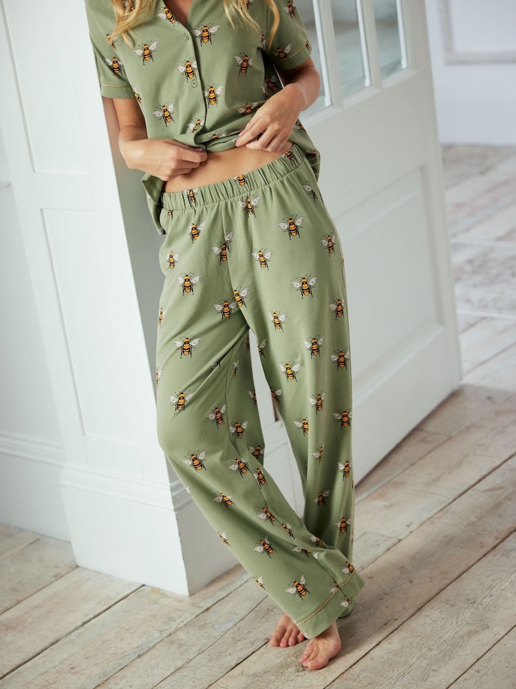 Chelsea Peers Pyjama long en coton biologique imprimé abeille - Image 4 of 5
