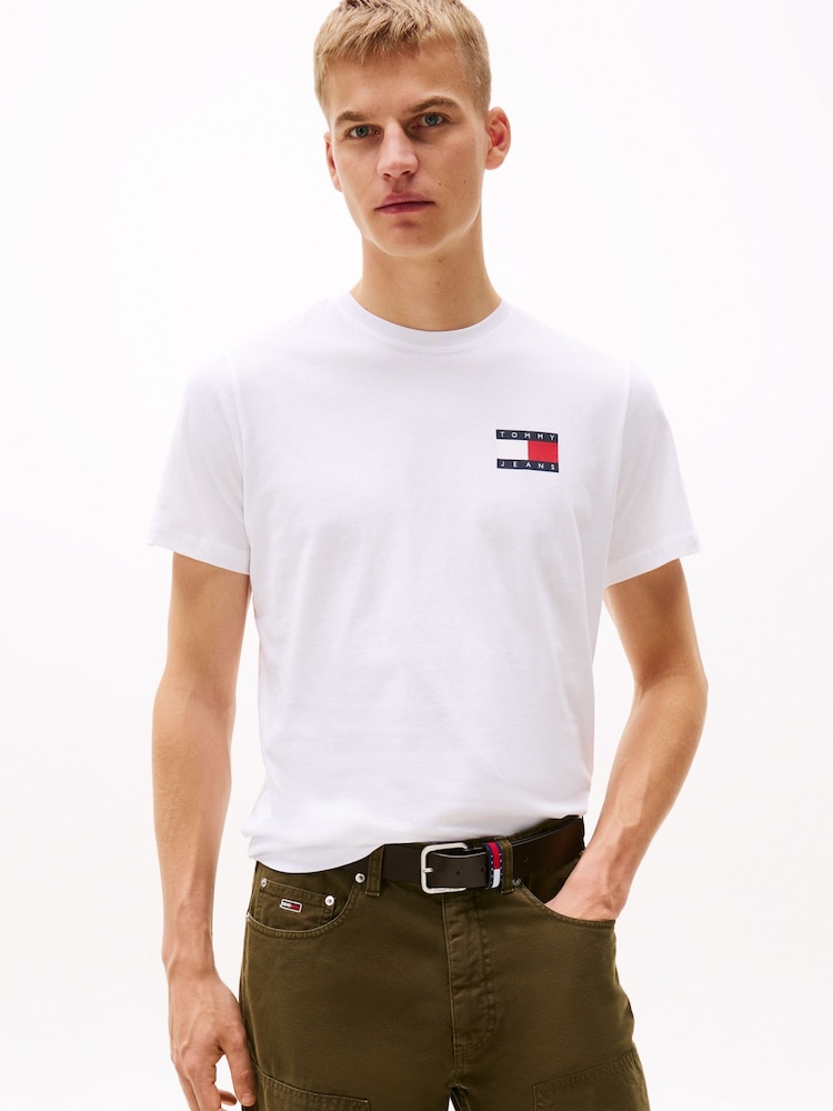 Tommy Jeans White Slim 100% Cotton Essential Flag T-Shirt - Image 1 of 7 Tommy Jeans White Slim 100% Cotton Essential Flag T-Shirt - Image 1 of 7