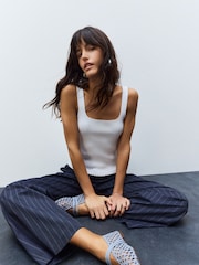 White Ecru Square Neck Scalloped Edge Knitted Vest - Image 2 of 8