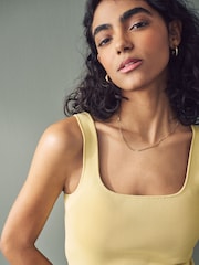 Yellow Square Neck Scalloped Edge Knitted Vest - Image 4 of 7