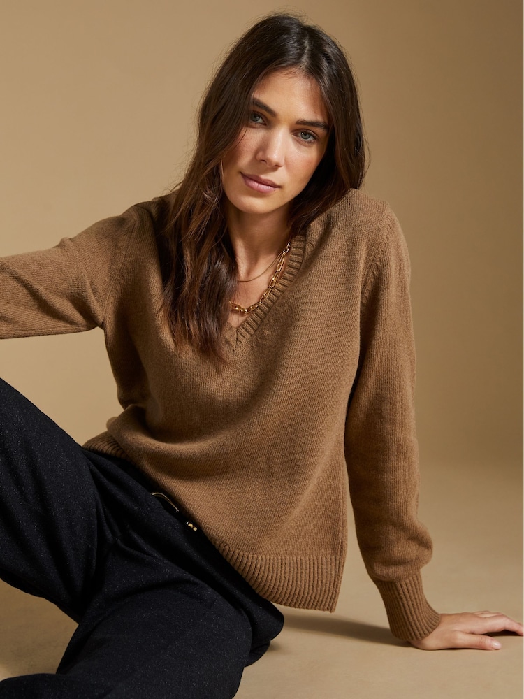Baukjen Natural Emmeline Wool Blend V-Neck Jumper - Image 2 of 5
