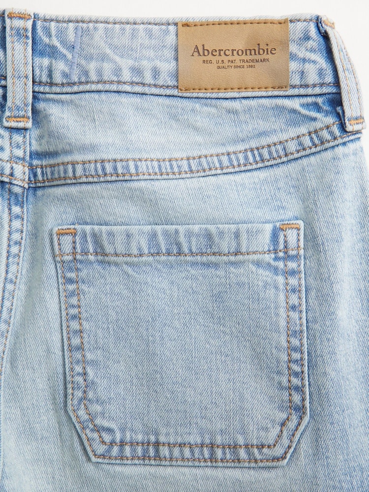 Abercrombie & Fitch Blue Light Wash Barrel Shape Denim Jeans - Image 3 of 3