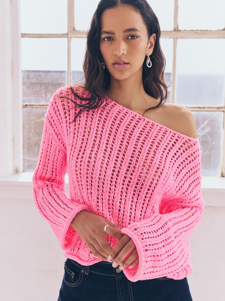 Roza fluorescentna - Stitchy Off The Shoulder Flare Sleeve pulover - Slika 2 iz 6 Roza fluorescentna - Stitchy Off The Shoulder Flare Sleeve pulover - Slika 2 iz 6