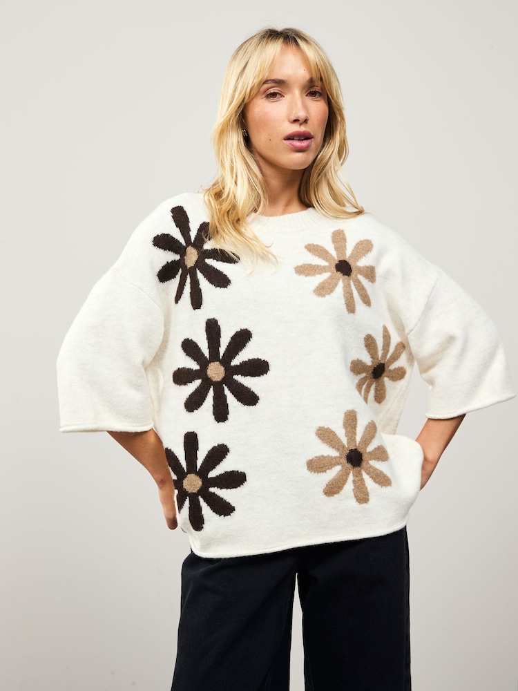 Neutral Floral Graphic Print Pattern Knitted Half Sleeve Top - Image 1 of 6 Neutral Floral Graphic Print Pattern Knitted Half Sleeve Top - Image 1 of 6