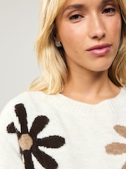 Neutral Floral Graphic Print Pattern Knitted Half Sleeve Top - Image 4 of 6