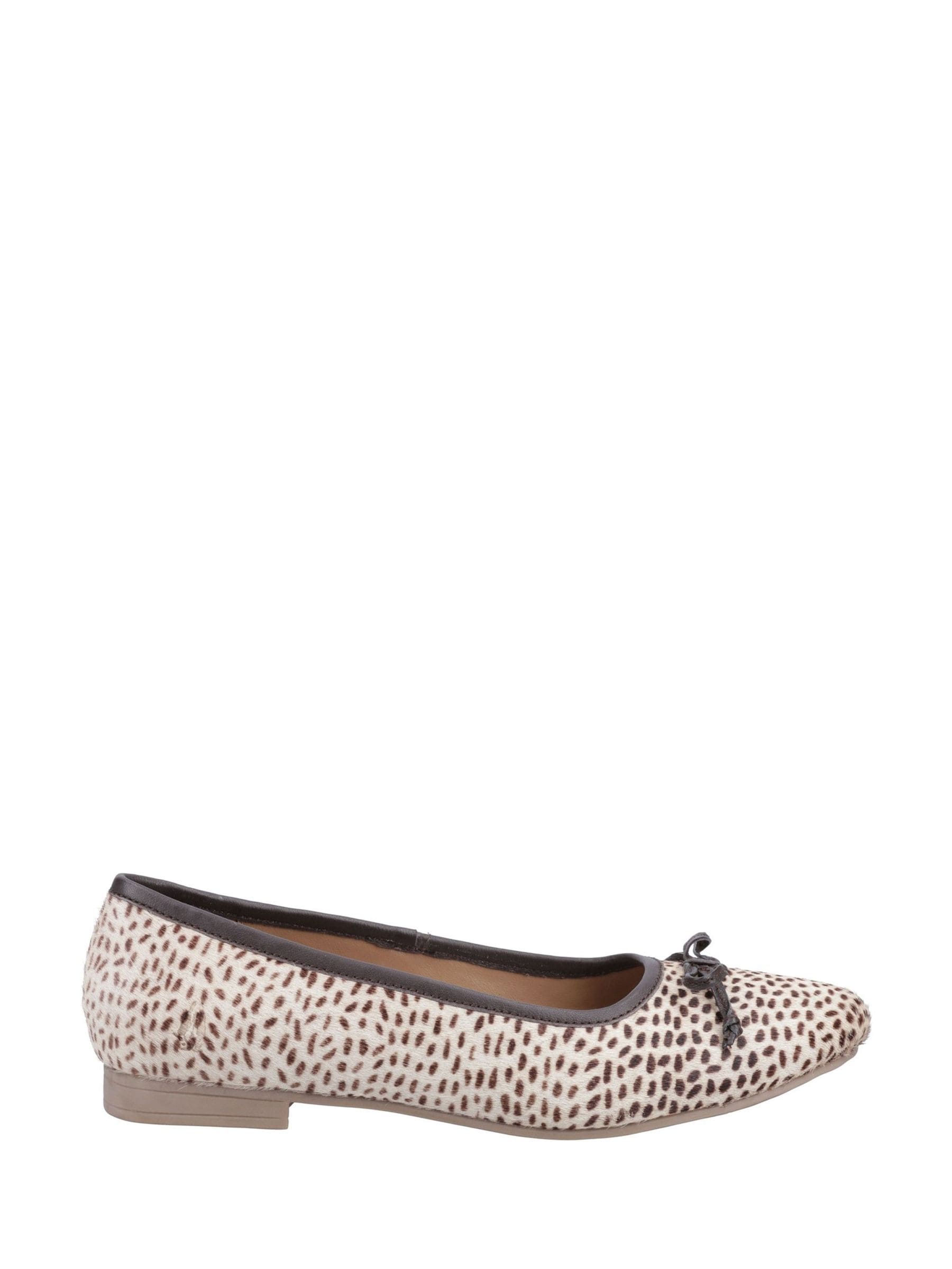 Hush Puppies Women's White Naomi Leather Mary Jane Ballet Pump Shoes