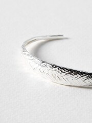 Oliver Bonas Silver Raven Feather Texture Silver Plated Bangle - Image 3 of 3