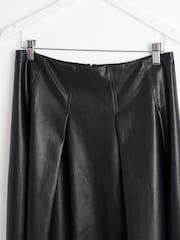 Oliver Bonas Black PU Pleated Midi Skirt - Bild 3 von 5