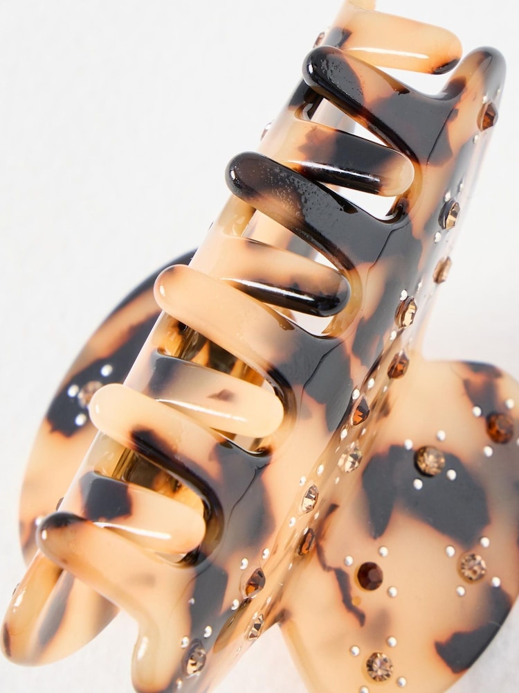 Oliver Bonas Brown Henriette Faux Tortoiseshell Hair Claw Clip - Image 4 of 4 Oliver Bonas Brown Henriette Faux Tortoiseshell Hair Claw Clip - Image 4 of 4