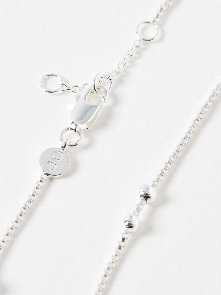 Oliver Bonas Silver Tone Brielle Box & Bead Detail Chain Bracelet - Image 3 of 3 Oliver Bonas Silver Tone Brielle Box & Bead Detail Chain Bracelet - Image 3 of 3