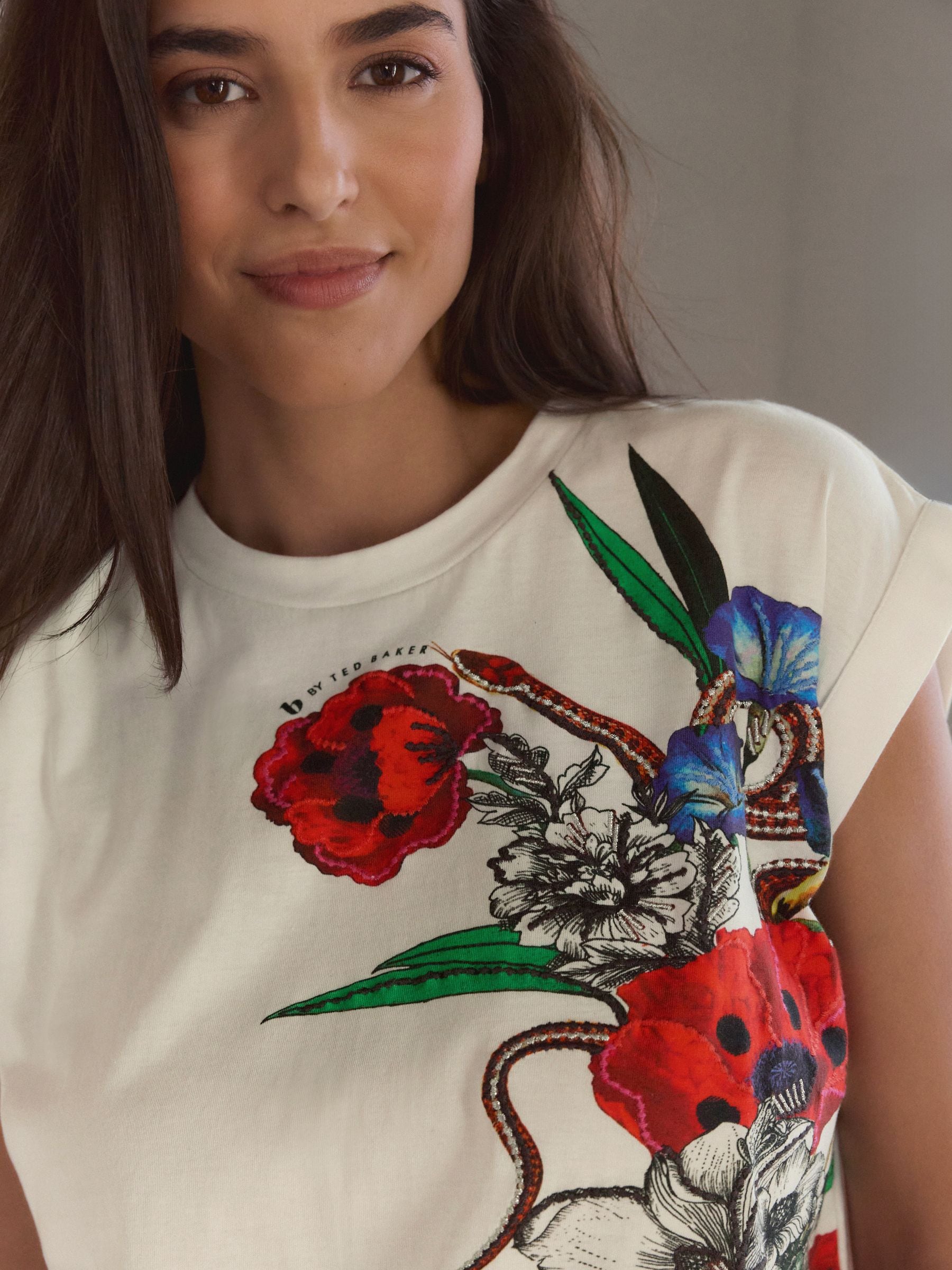 Next：日本 B by Ted Baker エクリュ スネーク 花柄 コットン