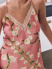 B by Ted Baker Pink Rose Floral Satin Cami Shorts Set - Bild 4 von 13