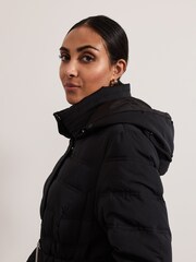 معطف منفوخ للأحجام الصغيرة تشكيلة Dixie من Phase Eight - صورة 7 من 7