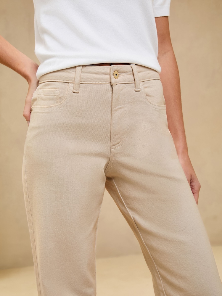 Lipsy Ecru Petite Mid Rise Wide Leg Jeans - Image 4 of 4