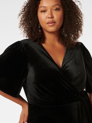 Forever New Black Violet Curve Velvet Wrap Dress - Image 3 of 3