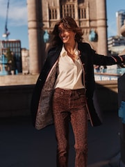 Vaqueros girlfriend con diseño de leopardo de Boden - Imagen 2 de 7