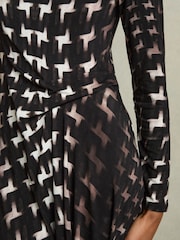 Reiss Black Halle Houndstooth-Print Ruched Midi Dress - Image 4 of 6