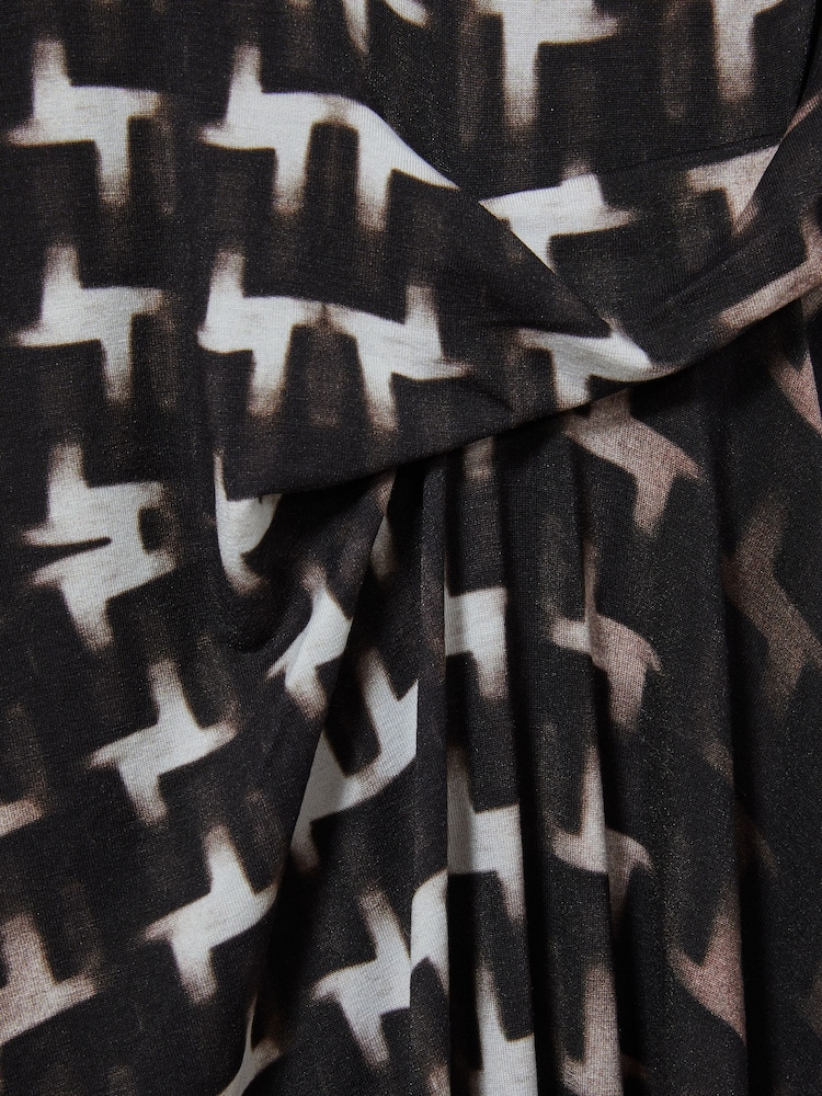 Reiss Black Halle Houndstooth-Print Ruched Midi Dress - Image 6 of 6