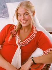 Slip 100% Pure Silk Standard Pillowcase & Scrunchie Gift Set (Worth £109) - Image 5 of 5