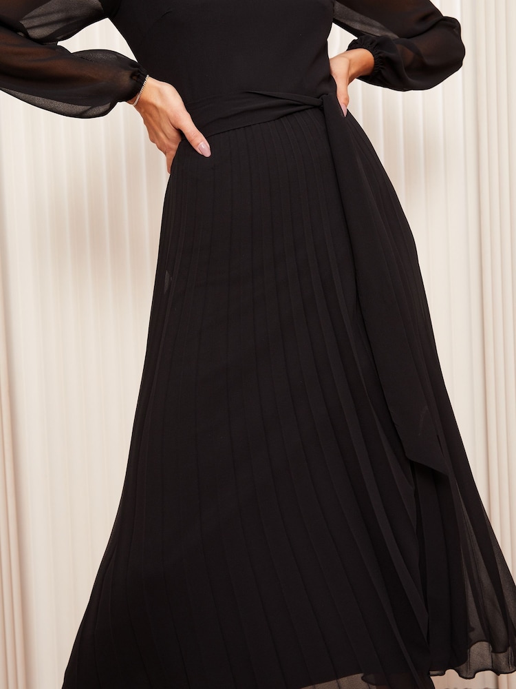 Friends Like These Black Pleated Chiffon Flutter Sleeve Midi Dress - Image 5 of 5 Friends Like These Black Pleated Chiffon Flutter Sleeve Midi Dress - Image 5 of 5