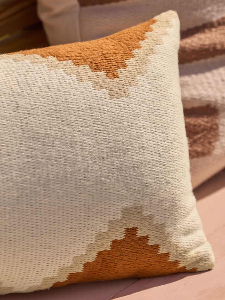 Coussin géométrique tissé extérieur 50 x 30cm - Image 3 of 6